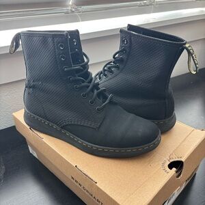 Dr. Marten 1460 / airWair boots lightweight phylon midsole temperley leather